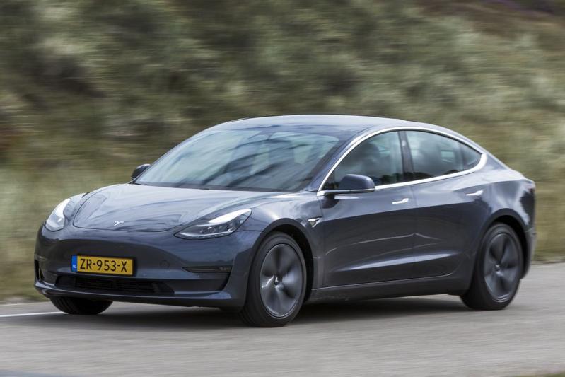tesla_3